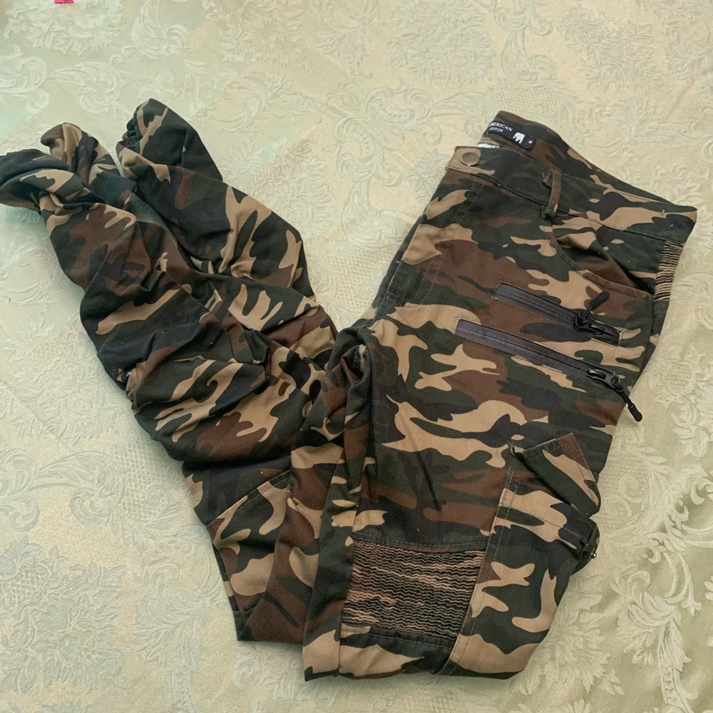 ❤️ camo joggers
